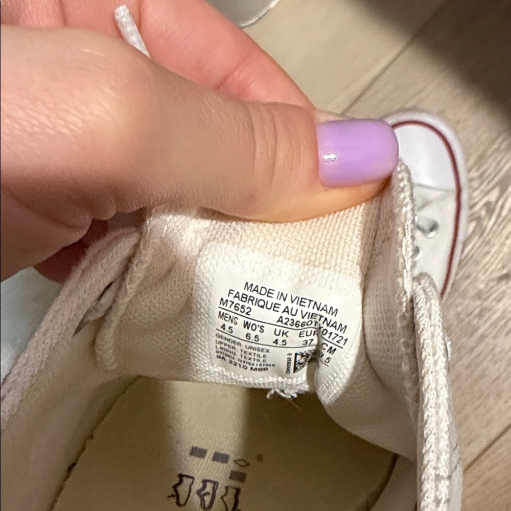 Converse - Picture 5 of 5